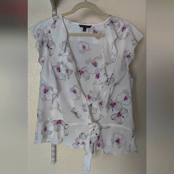 Banana Republic Tops - Wrap around blouse
